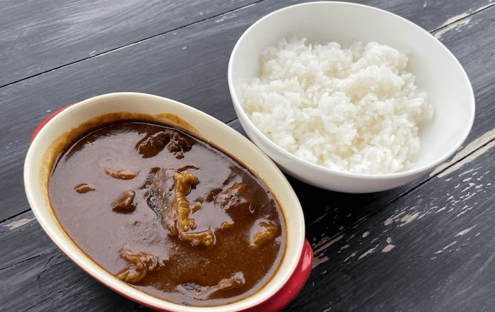 犬連れランチにおすすめなチロルの飛騨牛カレー