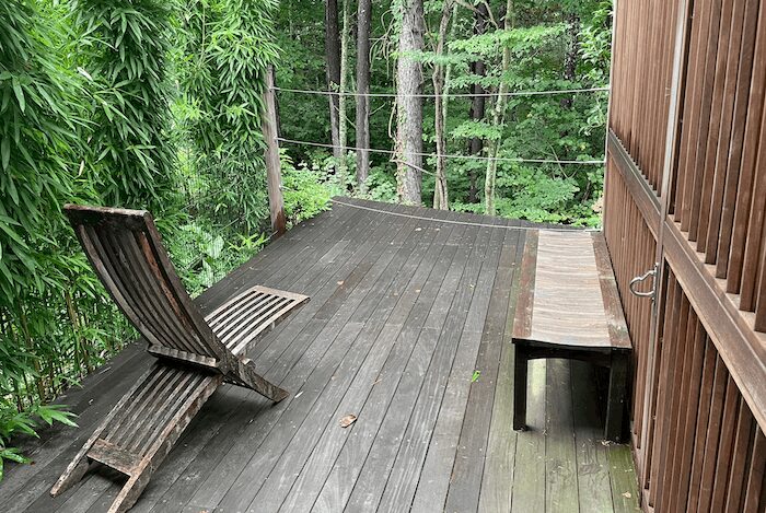 犬連れ宿泊できる八ヶ岳アイカフェファームのテラス