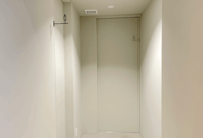 犬連れ宿泊できる八ヶ岳のアイカフェファームは部屋のすぐ外にトイレ